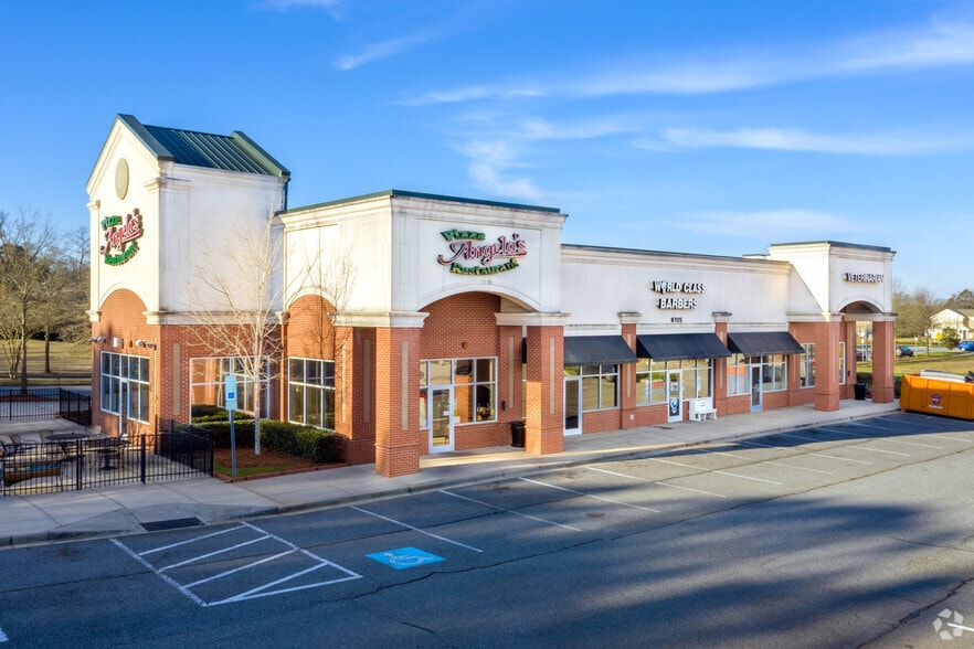 5706-5517 Wyalong Dr, Charlotte, NC for lease - Primary Photo - Image 3 of 5