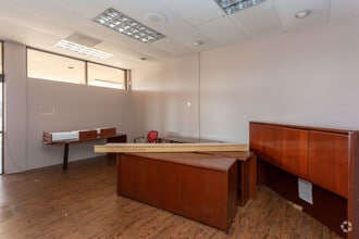 5062 N 19th Ave, Phoenix, AZ for sale Interior Photo- Image 2 of 14