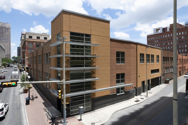 More details for 500 Navarro St, San Antonio, TX - Coworking for Lease