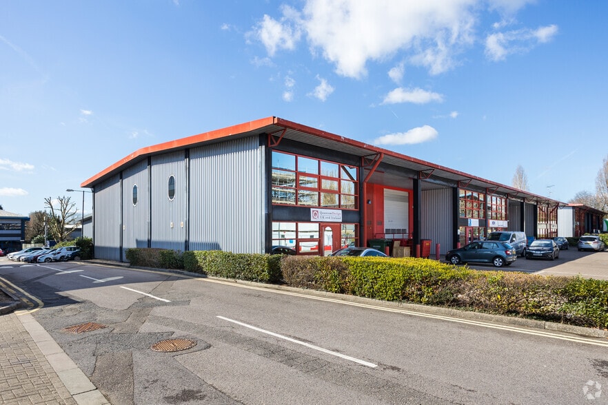 Randalls Rd, Leatherhead for sale - Primary Photo - Image 1 of 1