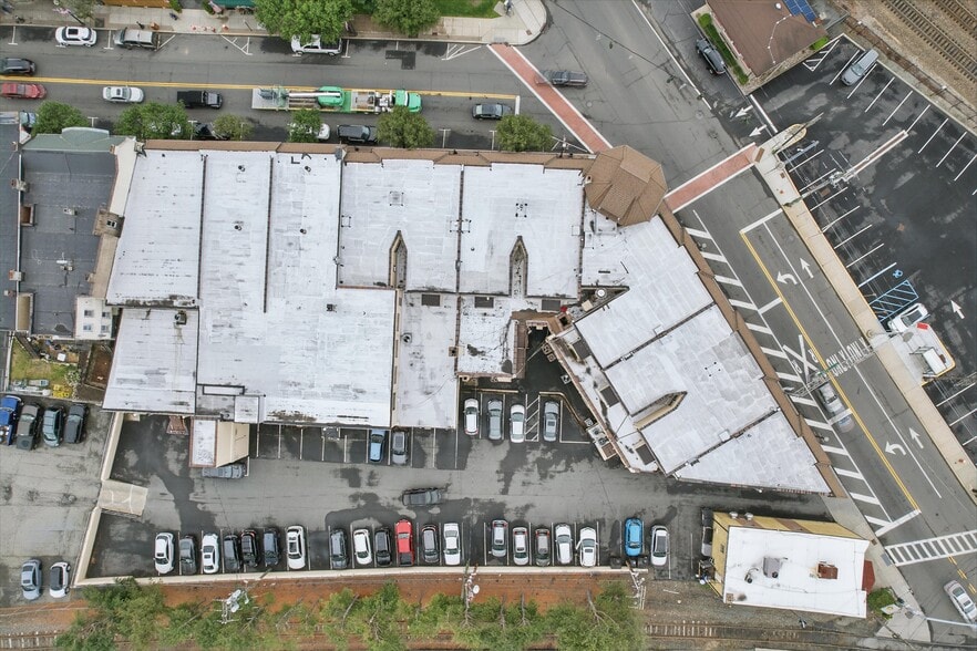 KipLou Realty Portfolio portfolio of 7 properties for sale on LoopNet.com - Building Photo - Image 2 of 97