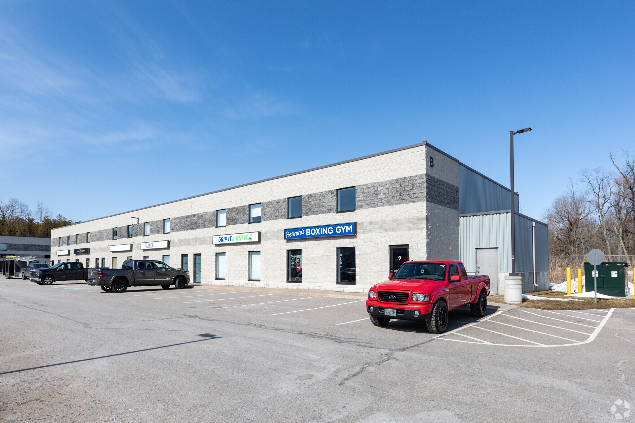 1472 N Thornton Rd, Oshawa, ON for sale Primary Photo- Image 1 of 1