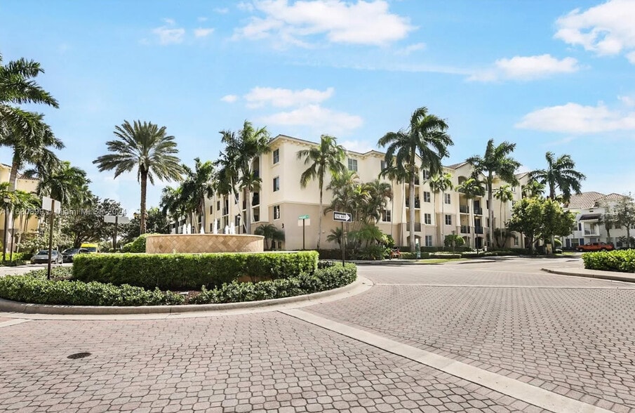 2416 Renaissance Way, Boynton Beach, FL for sale - Primary Photo - Image 1 of 1