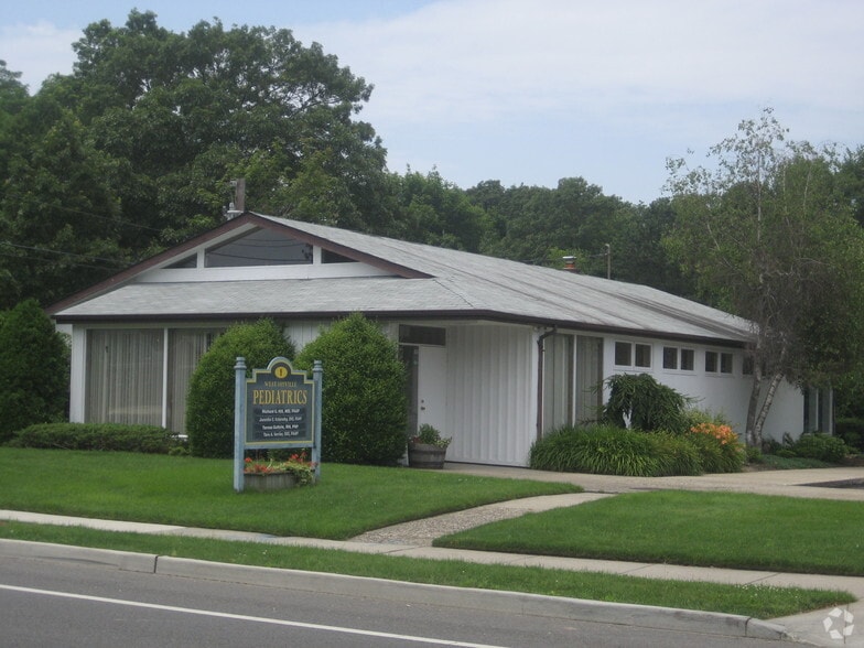 1 Main St, West Sayville, NY for lease - Primary Photo - Image 1 of 7