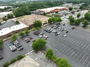 665 Fairview Rd, Simpsonville, SC for lease Building Photo- Image 2 of 5