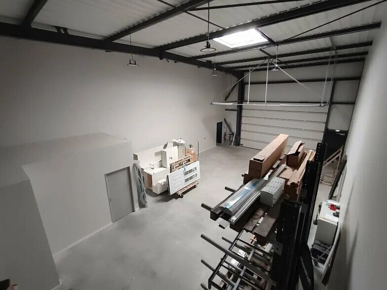 Flex in Vaulx-Milieu for sale - Interior Photo - Image 3 of 8