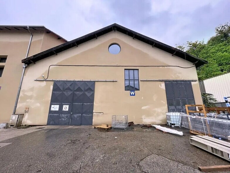 Flex in Neuville-sur-Saône for lease - Building Photo - Image 3 of 4