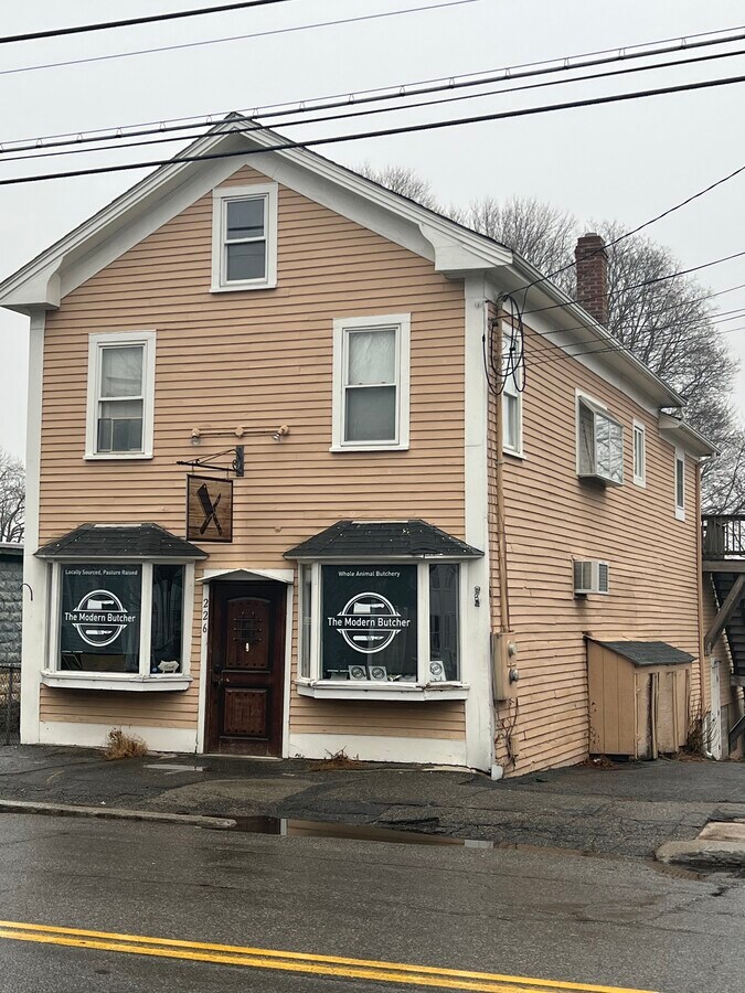 226 Merrimac St, Newburyport, MA 01950
