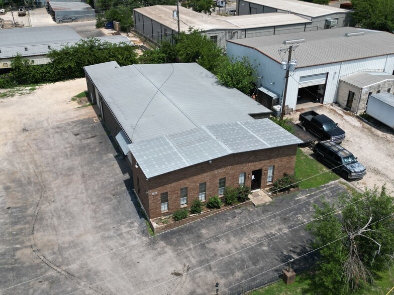 13804 Dragline Dr, Austin, TX for sale - Building Photo - Image 2 of 5