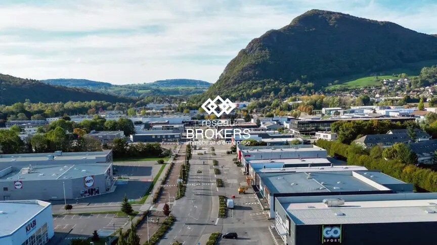 Retail in Epagny Metz-Tessy for lease Aerial- Image 1 of 2