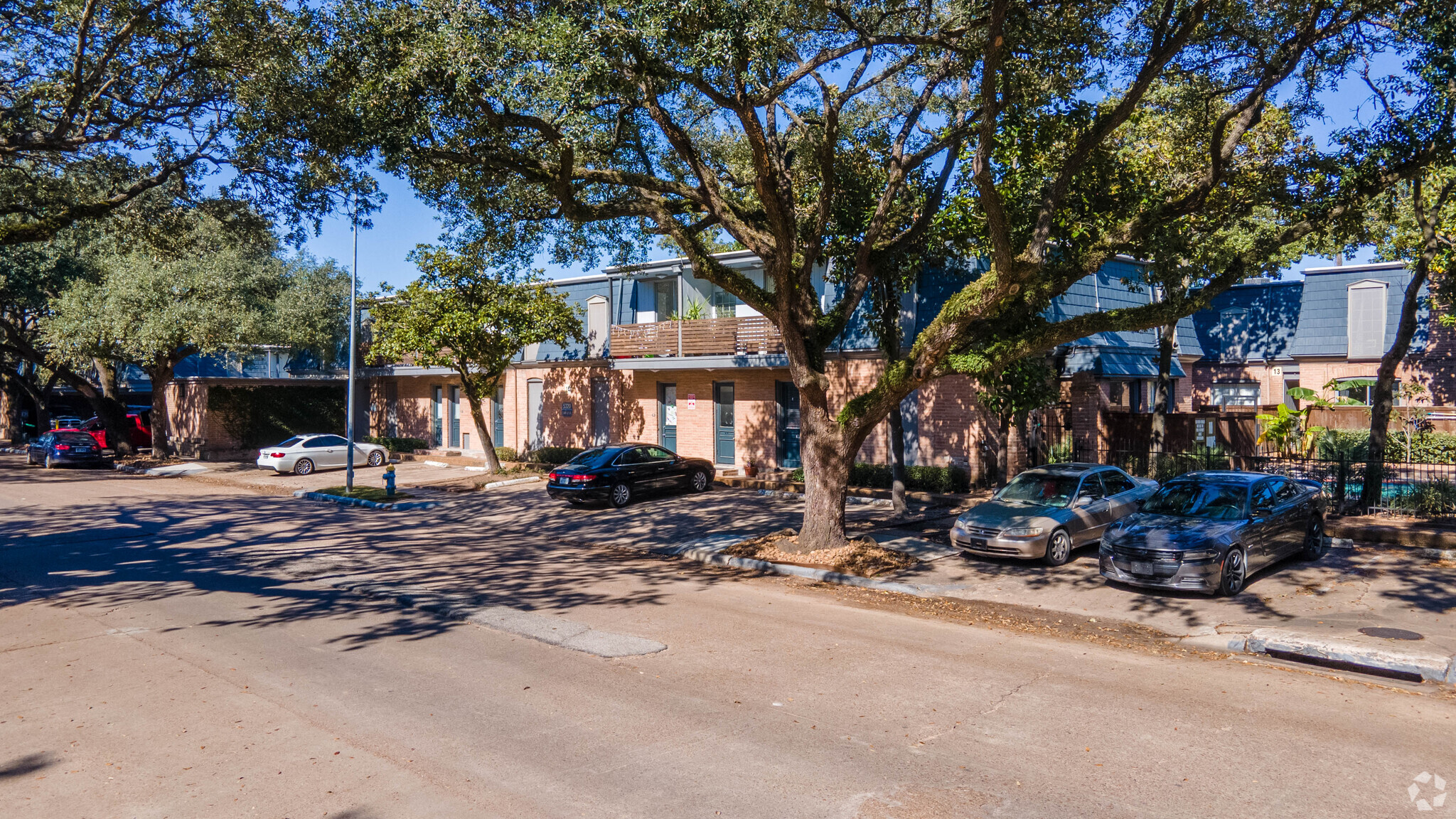 5331 Beverly Hill St, Houston, TX for sale Primary Photo- Image 1 of 1