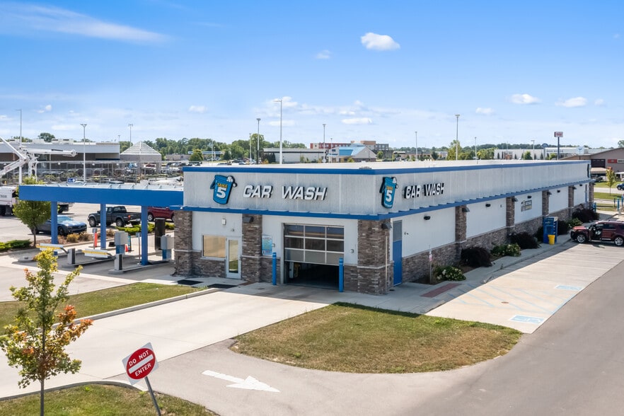 3500 N Nebo Rd, Muncie, IN for sale - Building Photo - Image 2 of 5