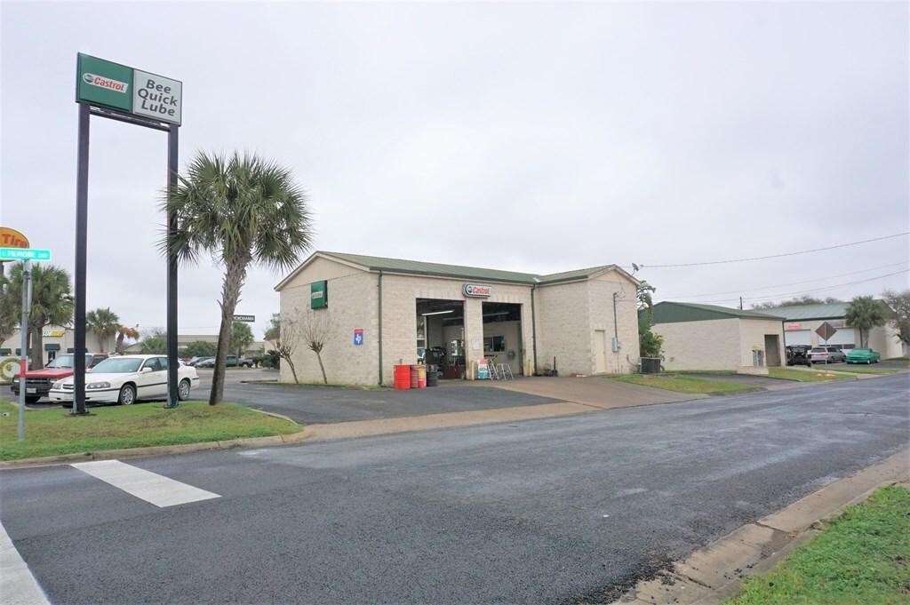 601 E Houston St, Beeville, TX 78102