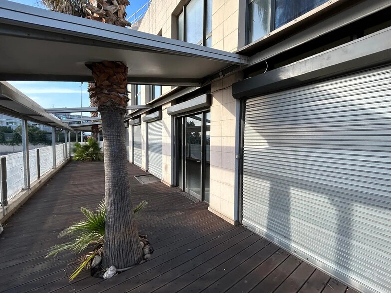 Retail in Marseille for lease - Building Photo - Image 3 of 8