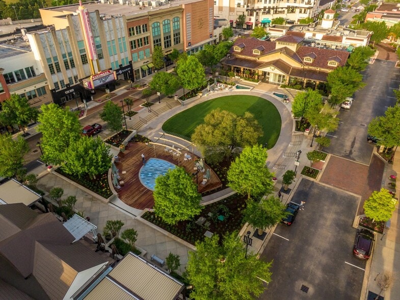 9595 Six Pines Rd, The Woodlands, TX for lease - Building Photo - Image 3 of 7