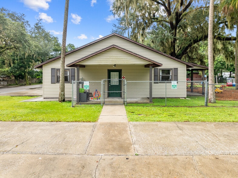 102 S Highland St, Bushnell, FL for sale - Building Photo - Image 1 of 52