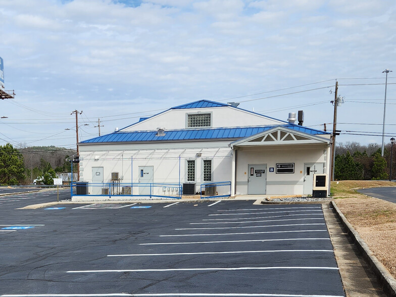 3556 Riverside Dr, Macon-Bibb, GA for lease - Building Photo - Image 2 of 9