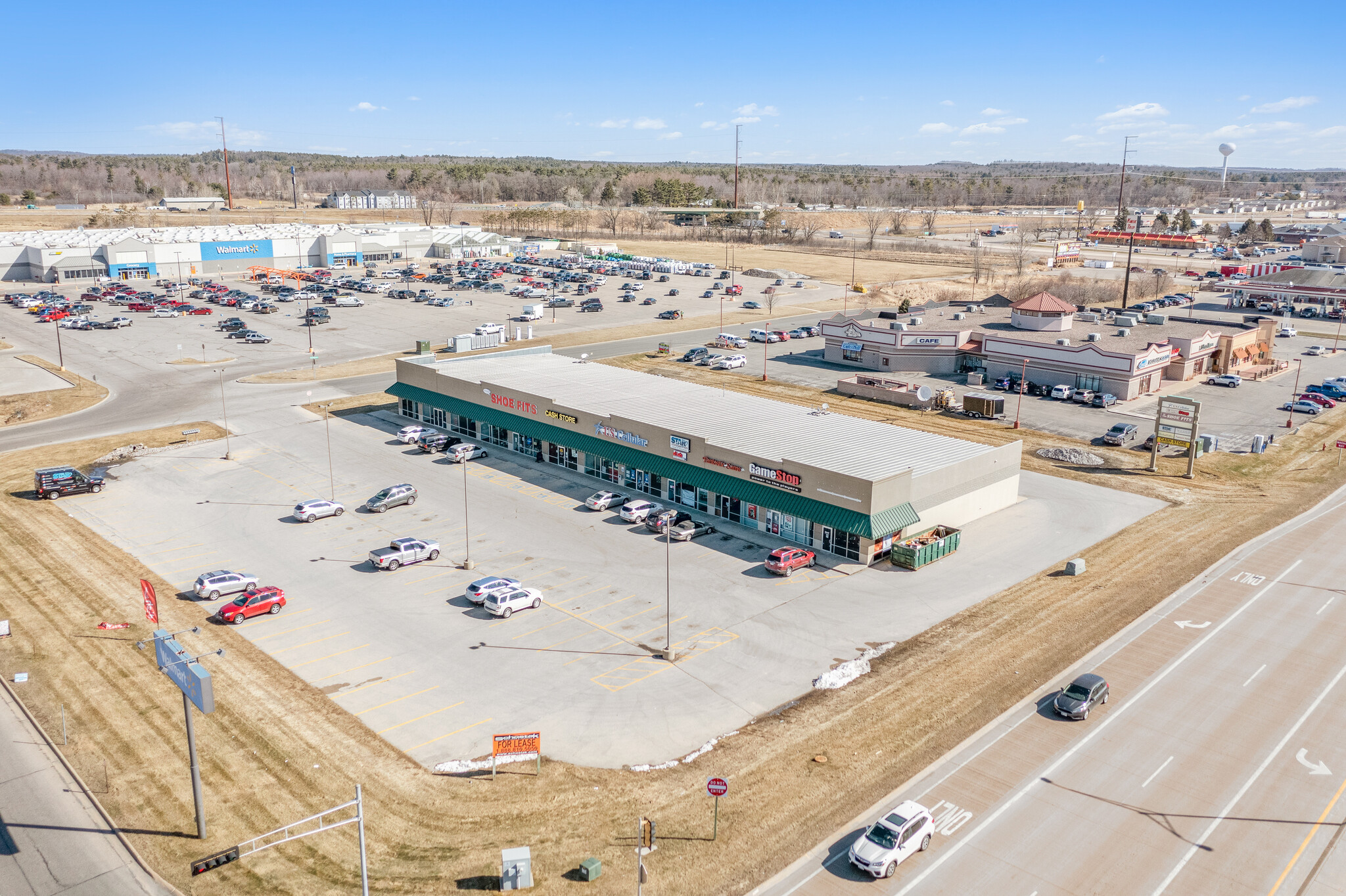 224 W McCoy Blvd, Tomah, WI for lease Building Photo- Image 1 of 11