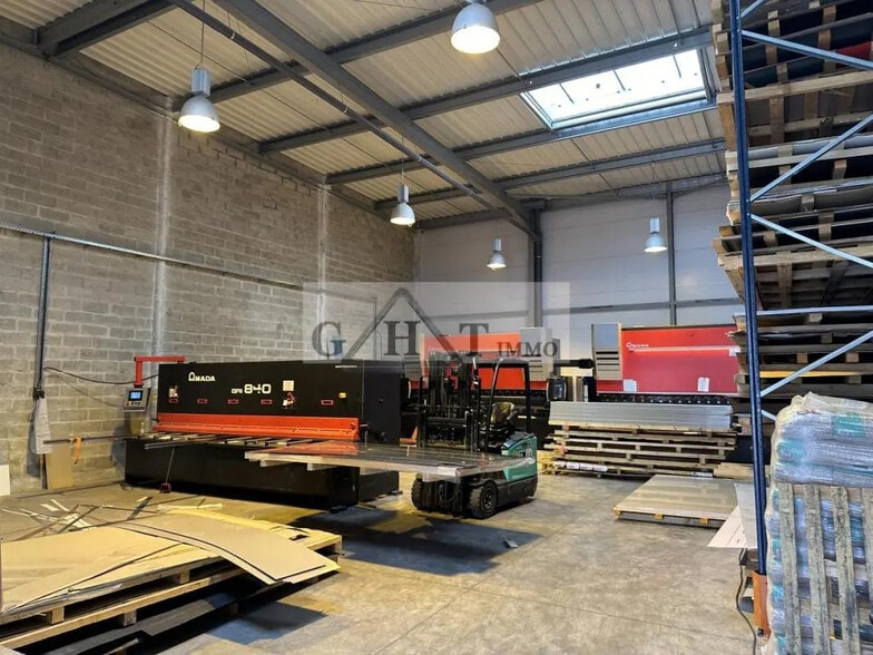 Industrial in Le Pin for sale - Interior Photo - Image 3 of 10