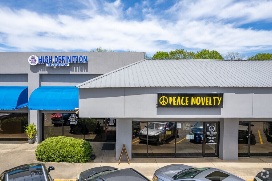 675 E E Butler Pky, Gainesville, GA for lease - Building Photo - Image 3 of 8