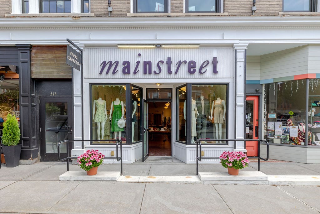 313-323 Main St, Great Barrington, MA for lease Interior Photo- Image 1 of 14