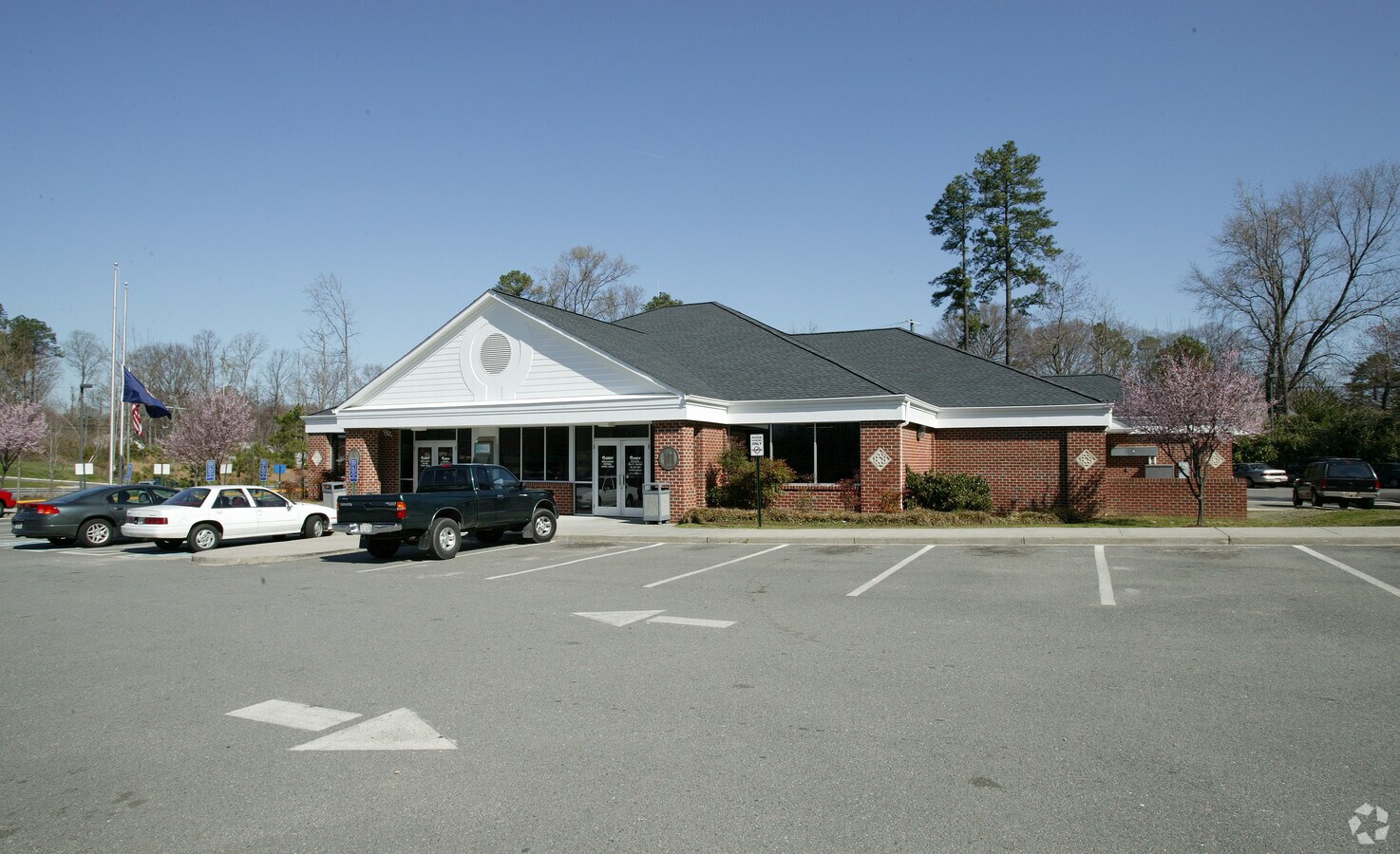 9015 Brook Rd, Glen Allen, VA 23060