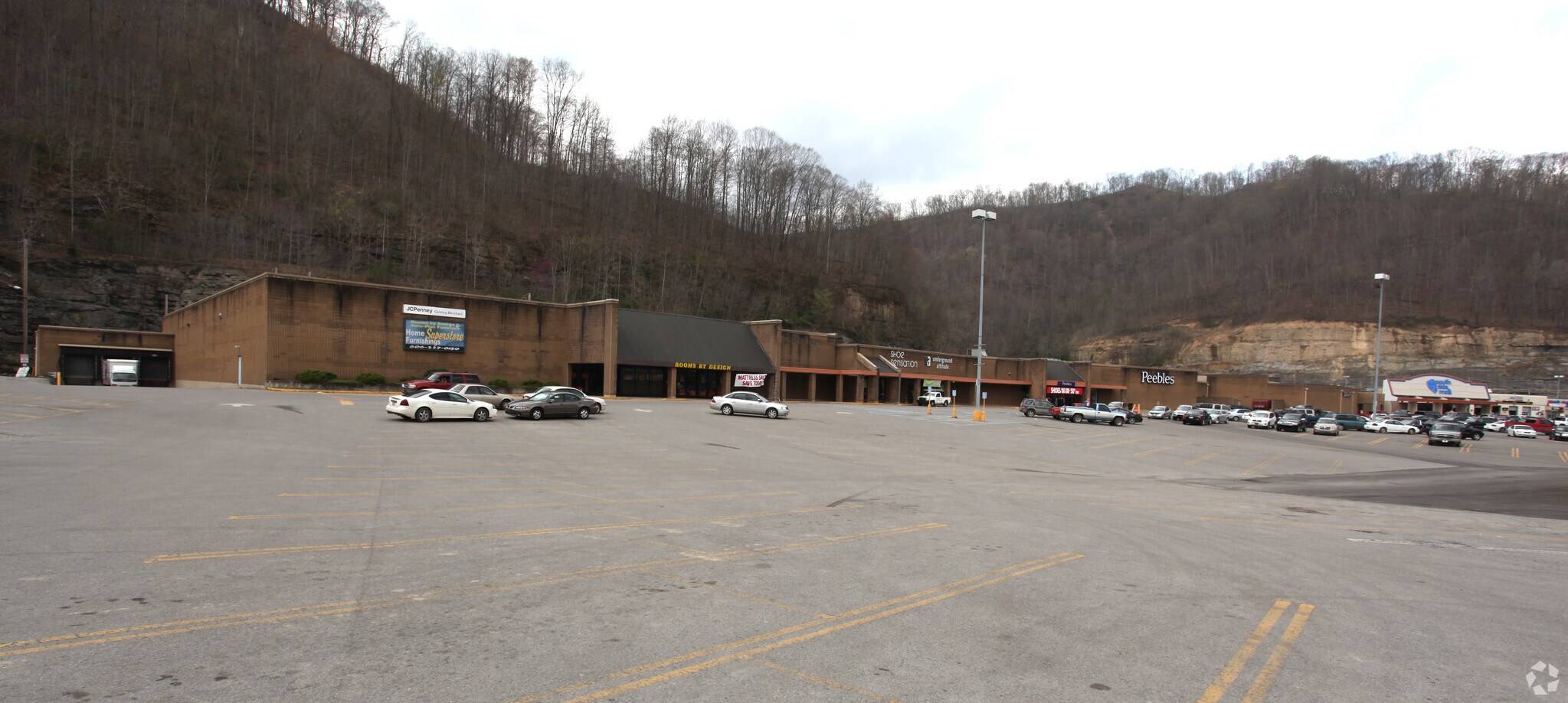 275 Mall Rd, South Williamson, KY for lease Primary Photo- Image 1 of 4