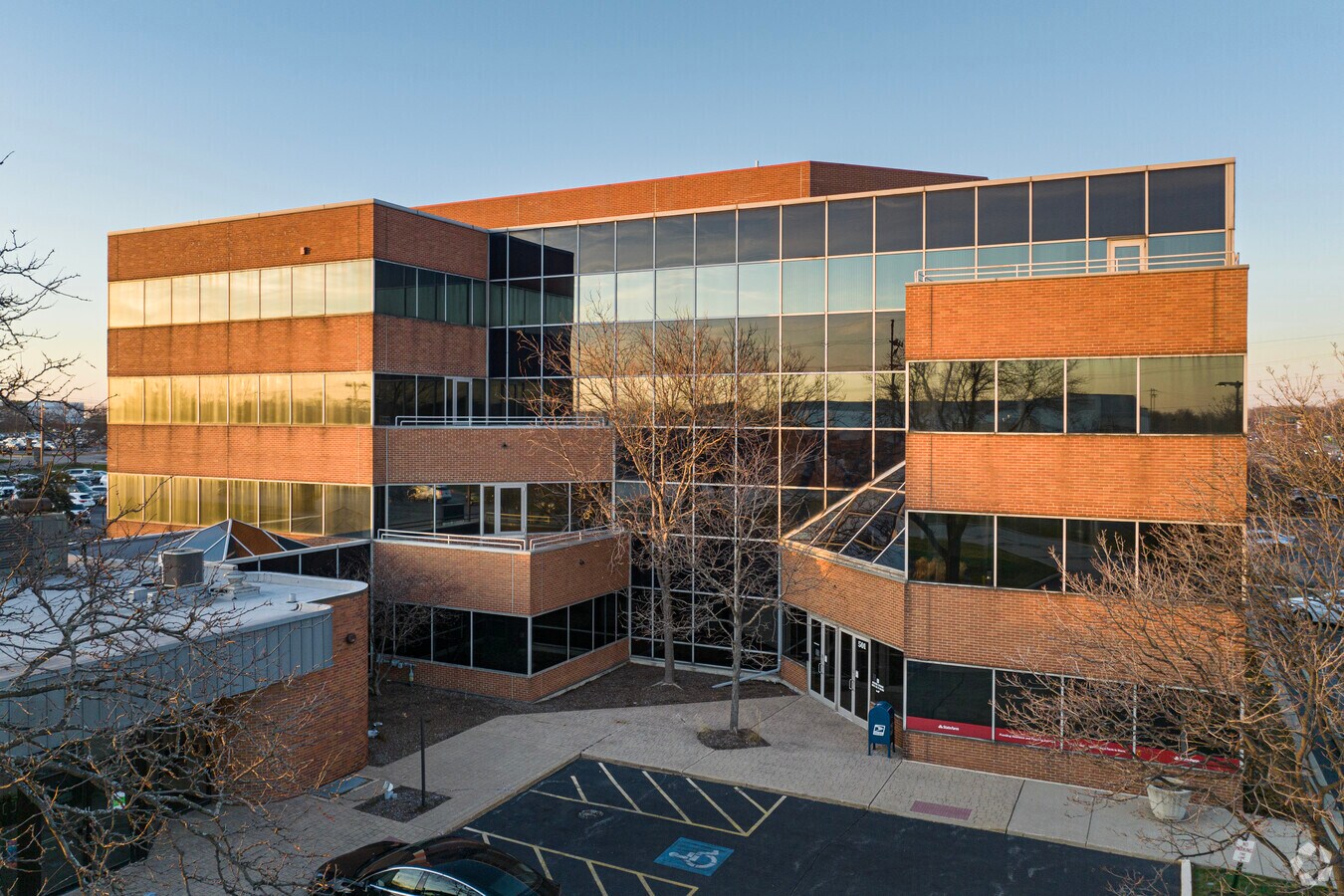 501 W North Ave, Melrose Park, IL 60160