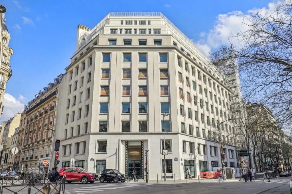 34-42 Avenue Raymond Poincaré, Paris for lease Building Photo- Image 1 of 14
