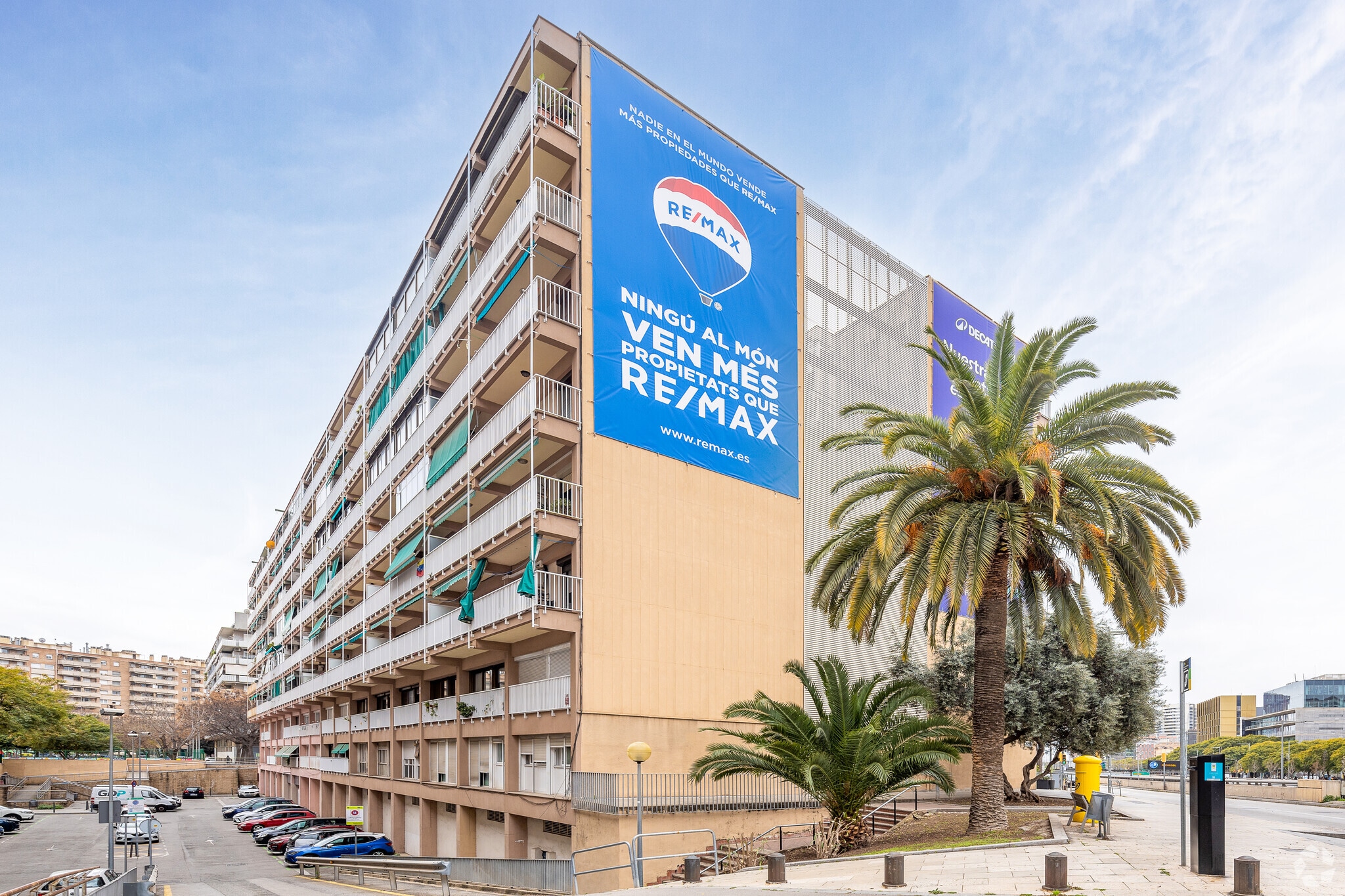 Retail in L'Hospitalet de Llobregat, Barcelona for lease Primary Photo- Image 1 of 4