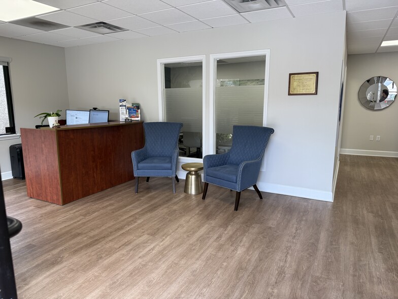 5443 San Jose Blvd, Jacksonville, FL for lease - Lobby - Image 3 of 8