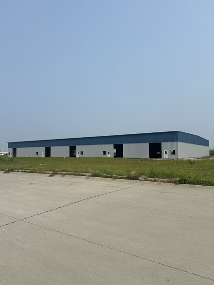 1811 Rich Olive St, Story City, IA for lease - Building Photo - Image 2 of 10