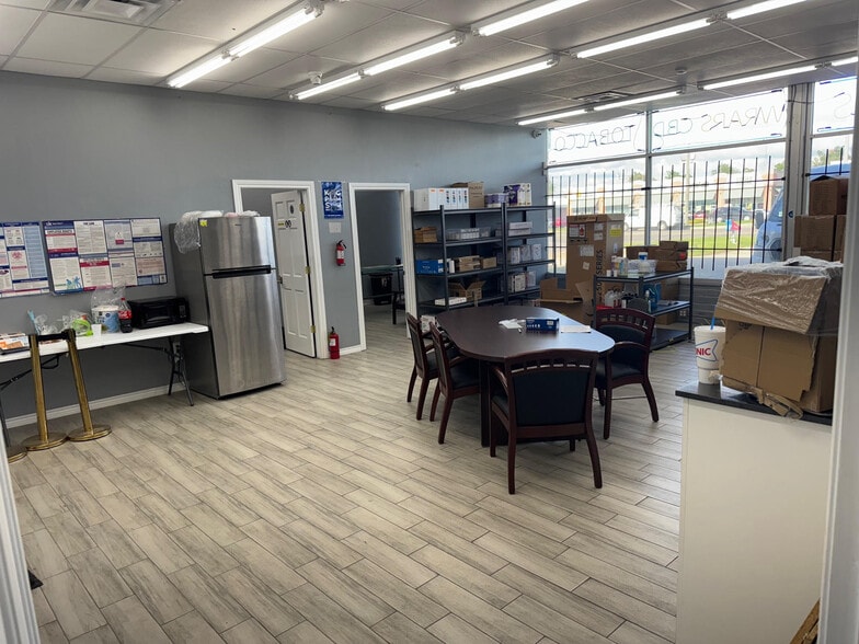 301 S Air Depot Blvd, Midwest City, OK for sale - Interior Photo - Image 3 of 9