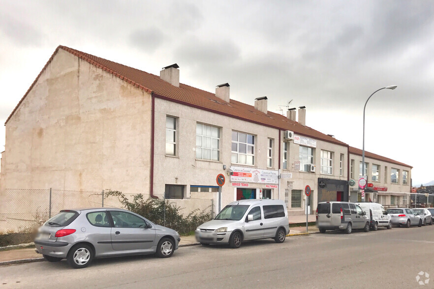 Retail in Alpedrete, MAD for sale - Building Photo - Image 2 of 2