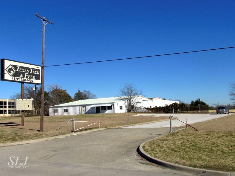2402-2420 N I-35E, Lancaster, TX for sale - Building Photo - Image 1 of 1