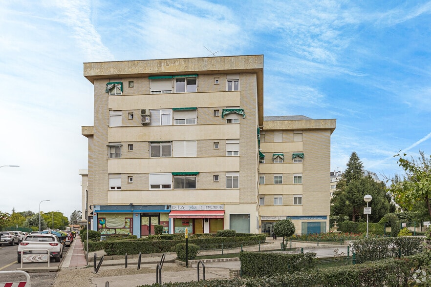 Calle Camino del Berrocal, 2, Collado Villalba, Madrid for lease - Primary Photo - Image 1 of 2