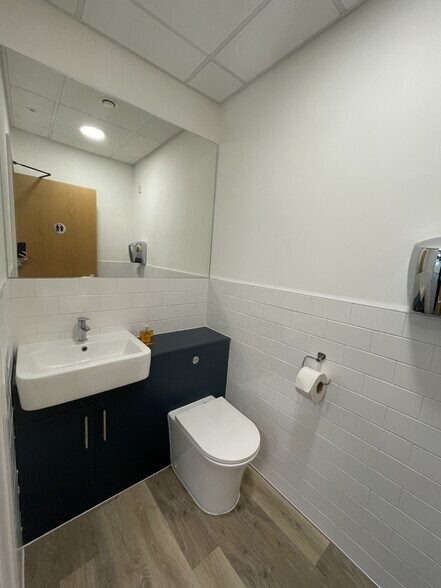 Crown Way, Tower Rd N, Warmley for lease - Building Photo - Image 2 of 3