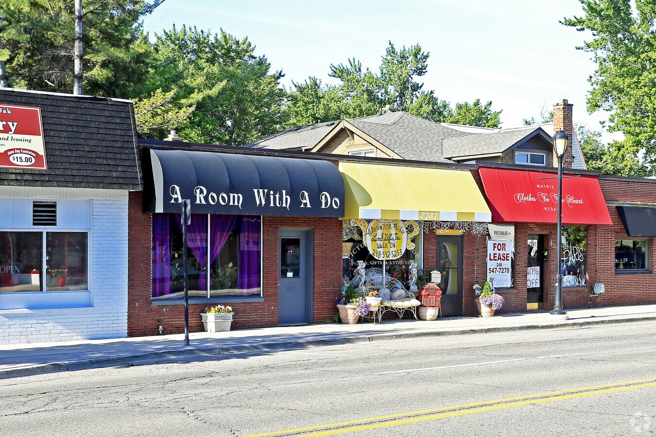 27332737 12 Mile Rd, Berkley, MI 48072