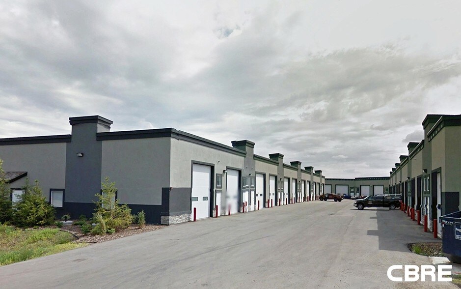 9903 209 St NW, Edmonton, AB for sale - Building Photo - Image 3 of 13