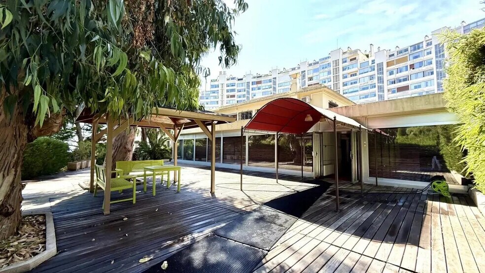 71 Avenue Du Roi Albert 1er, Cannes for sale - Building Photo - Image 2 of 19