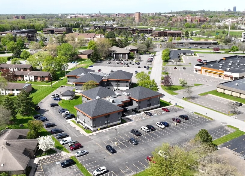 200 & 300 White Spruce Blvd portfolio of 2 properties for sale on LoopNet.com - Building Photo - Image 1 of 5