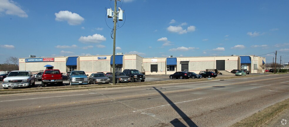 6446 Long Point Rd, Houston, TX for sale - Building Photo - Image 1 of 1