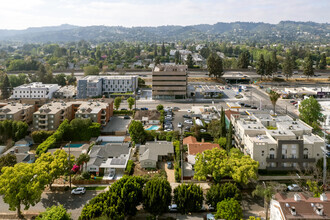 12840 Riverside Dr, Valley Village, CA - aerial  map view