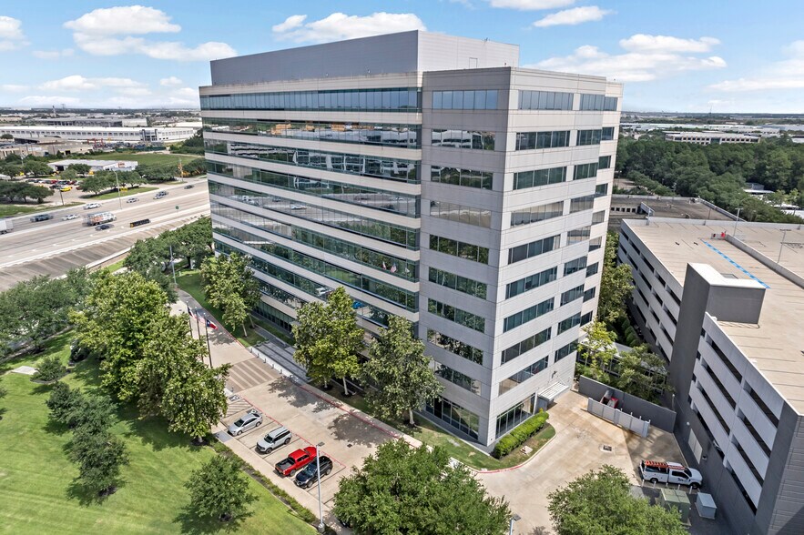 4424 W Sam Houston Pky N, Houston, TX for lease - Building Photo - Image 3 of 59
