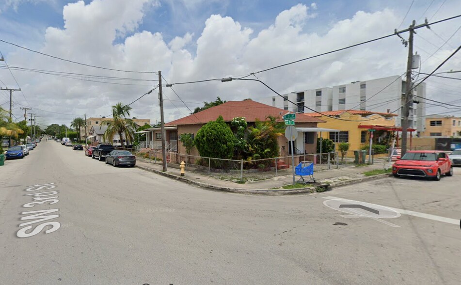 244 SW 17th Ct, Miami, FL for sale - Primary Photo - Image 1 of 1
