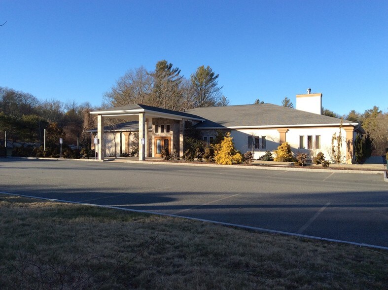 780 State Rd, Dartmouth, MA for sale - Primary Photo - Image 1 of 1