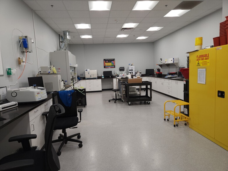 2336 115th Ave, Greeley, CO for sale - Interior Photo - Image 3 of 7