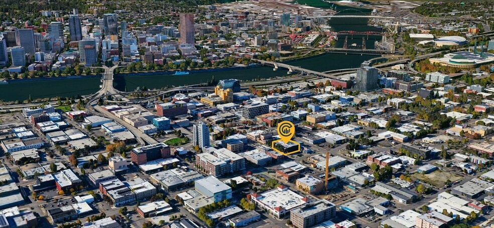 615 SE Alder St, Portland, OR for sale - Building Photo - Image 2 of 24