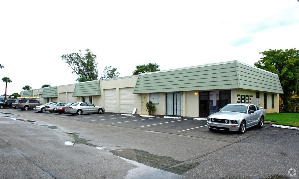 3885 Investment Ln, Riviera Beach, FL for sale - Building Photo - Image 1 of 2