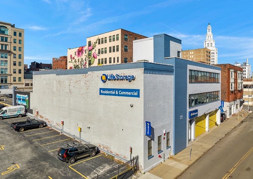 290 Ellicott St, Buffalo, NY for sale - Building Photo - Image 1 of 1